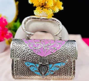 Bolso de Mano de Metal con Diseño de Mosaico de Latón con Acabado Antiguo para Mujer, Venta al por Mayor, Marco de Metal de Antique Creations - Product Image 6