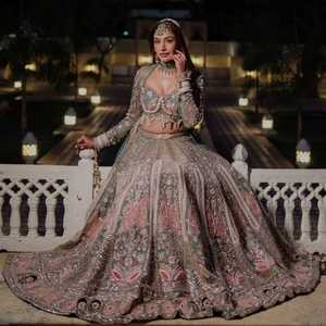 Hermosa colección de Lehenga de boda más tendencia Kasturi seda adornada - Product Image 2