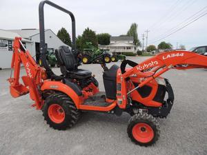Mini tracteur compact Kubota BX23 2025 avec chargeur frontal, pelle arrière, tondeuse, équipement agricole efficace, livraison gratuite - Product Image 6