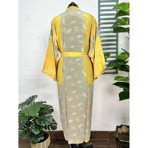 Kimono Vintage de Crepé de Seda, Bata Suave y Cómoda, Ropa de Dormir Ligera y Lujosa, Regalo Perfecto de Verano para Mujer, Ropa de Dormir para Ocasiones Especiales - Product Image 5