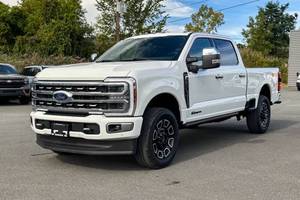 Camionetas Ford F-250 Super Duty Platinum 4x4 Platinum 4dr Crew Cab 6.8 ft. SB de segunda mano en venta - Product Image 6