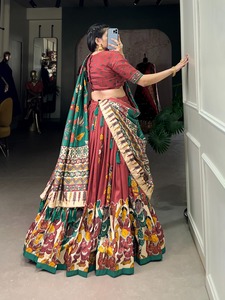 Lehenga choli ผู้ผลิตและผู้จัดจำหน่ายจากอัตราที่ต่ำที่สุดพิมพ์ลายกาลามาริ - Product Image 4