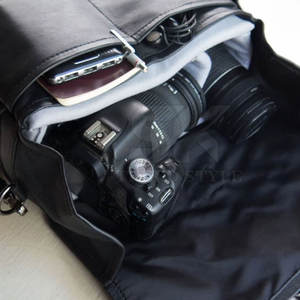 กระเป๋ากล้องหนังสีพื้น กระเป๋าสะพายไหล่สำหรับกล้อง DSLR สำหรับถ่ายภาพ ผลิตในปากีสถาน - Product Image 5