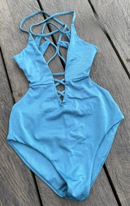 ชุดบิกินี่สำหรับผู้หญิงชุดนักว่ายน้ำดีไซน์โดดเด่นพร้อมโลโก้ตามสั่ง - Product Image 2