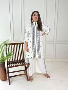 ชุดเซ็ตสองชิ้นสำหรับผู้หญิงจาก NEETA CREATION ดีไซน์ทันสมัย สไตล์ลำลองเก๋ไก๋ เหมาะสำหรับใส่ในชีวิตประจำวัน ผ้าไม่ยับ รีเวอร์ซิเบิล - Product Image 2