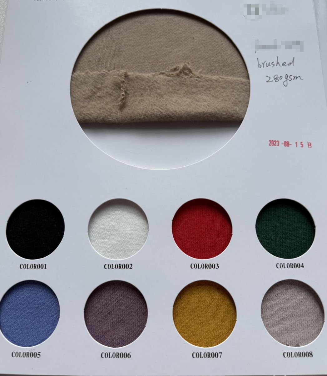 1 # quantité minimale de commande 50 ensembles par couleur