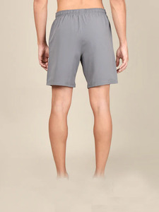 Pantalones cortos de malla OEM para hombre con bolsillos, pantalones cortos transpirables de secado rápido para gimnasio para correr, entrenamiento físico, ropa atlética de verano personalizada - Product Image 2