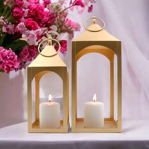 Fancy Design Metal Hanging Candle Lantern Acabado dorado para decoraciones del hogar y la boda Disponible en precios calientes - Product Image 6