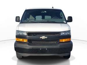 EN SOLDE! Vente aux enchères par courtier pour véhicule 2023 Expresses 3500 LS Extended RWD, voitures d'occasion pour usage commercial - Product Image 2