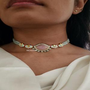 Conjunto de joyería Lotus Minimal Wear con cuentas de ágata, collar y pendientes modernos ligeros para mujer, Ideal para uso diario y de oficina - Product Image 1