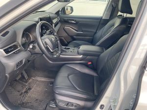 2023 para To-yo-ta High_lander XLE AWD - Product Image 3