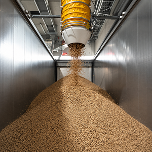 Granulés de bois tendres de qualité supérieure pour le chauffage résidentiel et les chaudières commerciales - Product Image 1