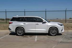 SUV de Lujo Usado de 3 Filas y Tamaño Completo, Modelo 2025, TX 350 Edición Premium - Product Image 1