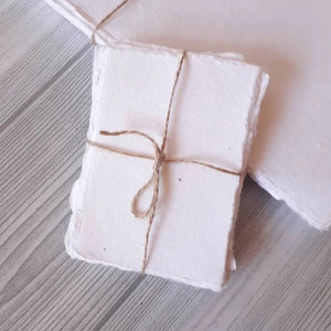 Papel de trapo de algodón blanco 300 Gsm hecho a mano 100% algodón Deckle Edge UV e impresión Offset estilo Hada - Product Image 1