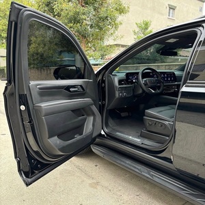 Ch-ev-r-o-l-e-t S- u-bu-rb-an 2025 R ST 4WD à vendre - Product Image 3