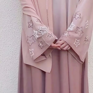 Abayas de travail à la main, élégantes et modestes, brodées à la main, pour femmes, robes formelles traditionnelles de Dubaï, tissu respirant - Product Image 1