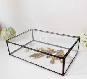 กล่องเครื่องประดับทองเหลืองมีสไตล์ที่มีลวดลายที่ซับซ้อนและทำเสร็จสีทองอย่างหรูหราสำหรับการใช้เป็นของขวัญหรือการจัดแสดงเครื่องประดับระดับพรีเมียม - Product Image 5