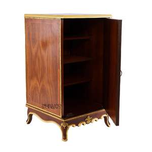 Armoire à chaussures haute de style français de luxe avec incrustations en bois élégantes, accents en laiton doré moulé à la main et pieds ornés pour hall de palais - Product Image 5