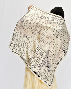 Tissu de foulard en satin imprimé sur mesure avec service d'étiquetage blanc pour la marque et le marketing promotionnel - Product Image 1