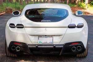 Precio Accesible para Auto Usado Ferrari Coupé 2024, Automático, Volante a la Izquierda, Interior Oscuro, Motor Turbo de Gasolina, Llantas R21 - Product Image 4