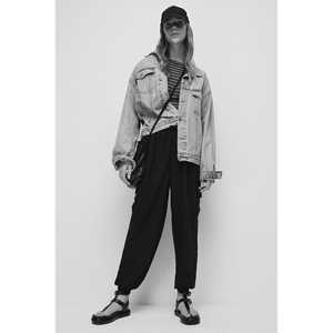 Pantalones Tejidos con Bolsillos Tipo Cargo - Product Image 2