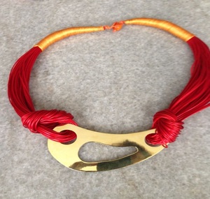 Cordón de cuero azul, collar con forma de mariposa única, cadena de eslabones chapado en oro de latón, joyería de fiesta elegante para ocasiones de moda - Product Image 5