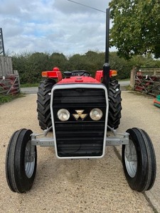 รถแทรกเตอร์ฟาร์มมือสอง Massey Ferguson 90 แรงม้า ขับเคลื่อน 4 ล้อ ระบบเกียร์ รุ่น 399/290/385/375/165/185/240/260 มีขาย - Product Image 5