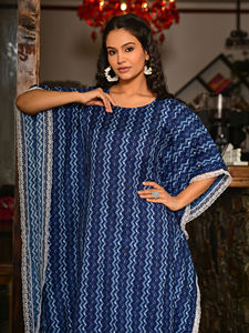 ชุดเดรสคาฟทันผ้าฝ้ายทอ 100% ลายพิมพ์สีน้ำเงินสำหรับผู้หญิง พร้อมขอบเอวธรรมชาติและขอบลูกไม้ - Product Image 4