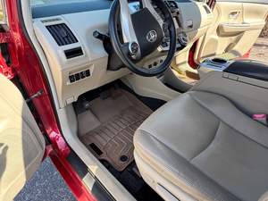 Toyota Prius rouge d'occasion 2014, conduite à gauche - Product Image 4