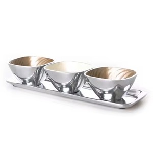 Bandeja de Servicio de Lujo con Tres Recipientes Dorados Martillados y Tapa con Hojas Negras, Elegante Caja de Almacenamiento para Frutos Secos y Especias para Cocina y Decoración del Hogar - Product Image 5