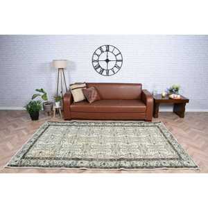 Alfombra vintage grande de 5.4x8.5 pies, alfombra turca verde con lunares - Product Image 1