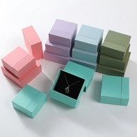 Boîte à bijoux coulissante en carton mat personnalisée pour la marque de petites entreprises, emballage pour colliers et boucles d'oreilles