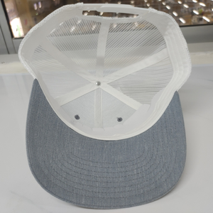 Parche con logotipo de cuero personalizado Ri 112 gorra de camionero OEM azul marino blanco malla y línea de costura en el ala 2 ojales para salidas de muchos estilos - Product Image 3