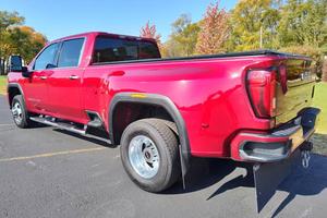 GMC Sierra 3500HD 2020 TURBODIESEL V8 4x4 Extrêmement Propre, Prêt à Livrer (RHD/LHD) - Product Image 2
