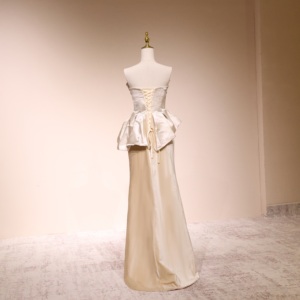 <span class=keywords><strong>Robe</strong></span> <span class=keywords><strong>de</strong></span> <span class=keywords><strong>mariée</strong></span> grande taille en velours champagne, bustier, avec péplum, pour <span class=keywords><strong>mère</strong></span> <span class=keywords><strong>de</strong></span> <span class=keywords><strong>la</strong></span> <span class=keywords><strong>mariée</strong></span>, traîne chapelle, longueur ras du sol, sur mesure, vente en gros directe usine - Product Image 5