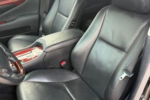 Lexus LS 460 2008 LIMPIO, Volante a la Izquierda - Product Image 3