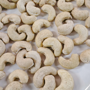 Noyau de noix de cajou Kaju Badam de haute qualité W320 Santigo Noix de cajou Échantillon GRATUIT - Product Image 1