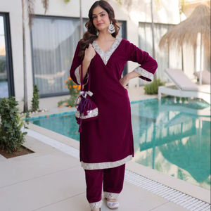 Traje Vintage de Terciopelo Natural Recto de Invierno TOP PENT BATVA 9000 con Bordado ZARI Enriquecido y Trabajo de Espejo Real - Product Image 1