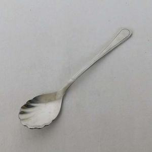 Ensemble de serveur à salade argent, style moderne, en acier inoxydable, avec conception unique faite à la main, couverts de haute qualité pour restaurant, maison de mariage - Product Image 3