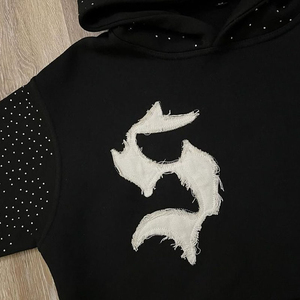 OEM เสื้อฮู้ดสวมหัวของผู้ชายกำหนดเองได้เสื้อมีฮู้ดสีดำหรูหราปักลายแขนสบายๆสไตล์ลำลองสำหรับฤดูใบไม้ผลิ - Product Image 3