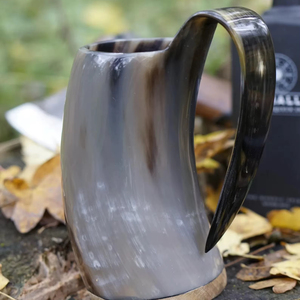 Mug en corne de buffle authentique et écologique, fait à la main, de qualité alimentaire, style médiéval, religieux, Feng Shui, mug à bière animal - Product Image 1