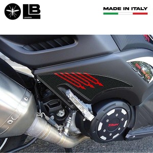 Adesivi 3D in Carbonio Personalizzati per Protezione Piedi Passeggero Yamaha TMAX 530 - Product Image 2