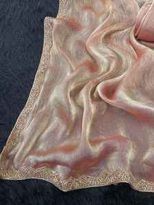 Saree en mousseline de soie indienne chic pour femmes avec chemisier beau travail ethnique lourd et 6 séquences de couleurs meilleur prix sari fantaisie - Product Image 2