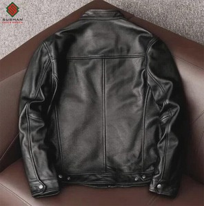 Veste bomber en cuir synthétique noir pour homme, décontractée, hiver, fermeture éclair, col mandarin, service OEM, coupe ajustée - Product Image 2