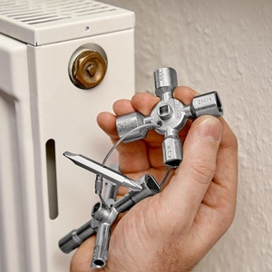 Clé hexagonale TwinKey à 6 fonctions pour armoire de commande avec connexion magnétique KNIPEX, qualité supérieure - Product Image 4