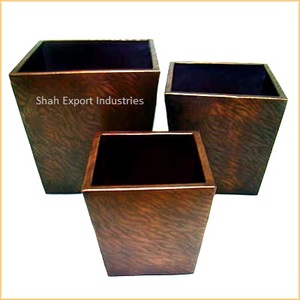 Bañera de maceta de flores de hierro galvanizado Royal Look con asas de madera para jardines de hierbas y decoraciones de interior y exterior - Product Image 5