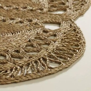 Vente en gros de tapis écologiques de style bohème tapis de carex tapis faits à la main en jonc de mer conception personnalisée pour la décoration de sol Vietnam - Product Image 2