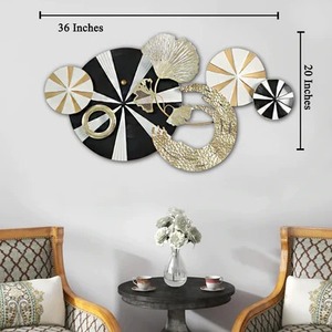 Arte Mural Metálico Moderno con Diseño de Flores para una Decoración Elegante del Hogar con un Elegante Patrón Floral y un Toque Interior Contemporáneo - Product Image 3
