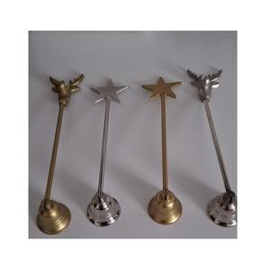 Étouffoir à bougie élégant en métal offrant une manipulation de la flamme fluide et offrant une beauté décorative subtile dans les espaces calmes des bougies - Product Image 1