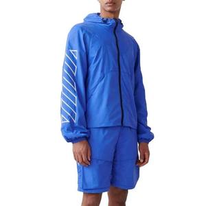 Conjunto de pantalones cortos cortavientos con cremallera informal de verano para hombre personalizado conjunto de pantalones cortos cortavientos de poliéster transpirable de nailon de 2 piezas - Product Image 1